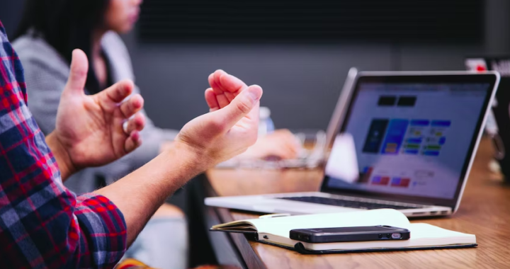 Acoso laboral: cómo identificarlo y qué debes hacer