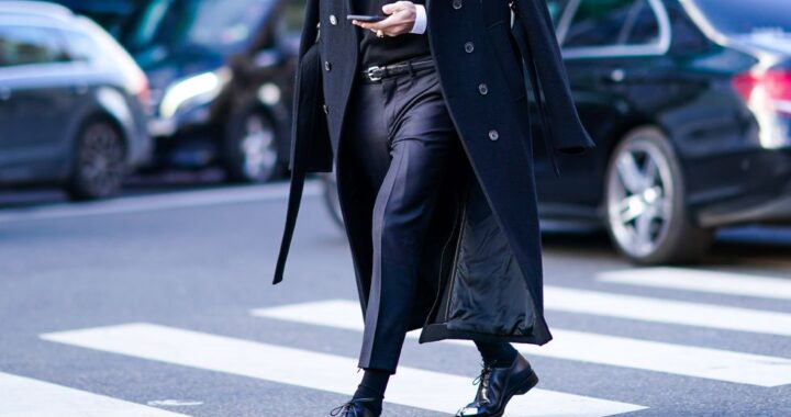 Cómo combinar un pantalón negro de vestir en invierno